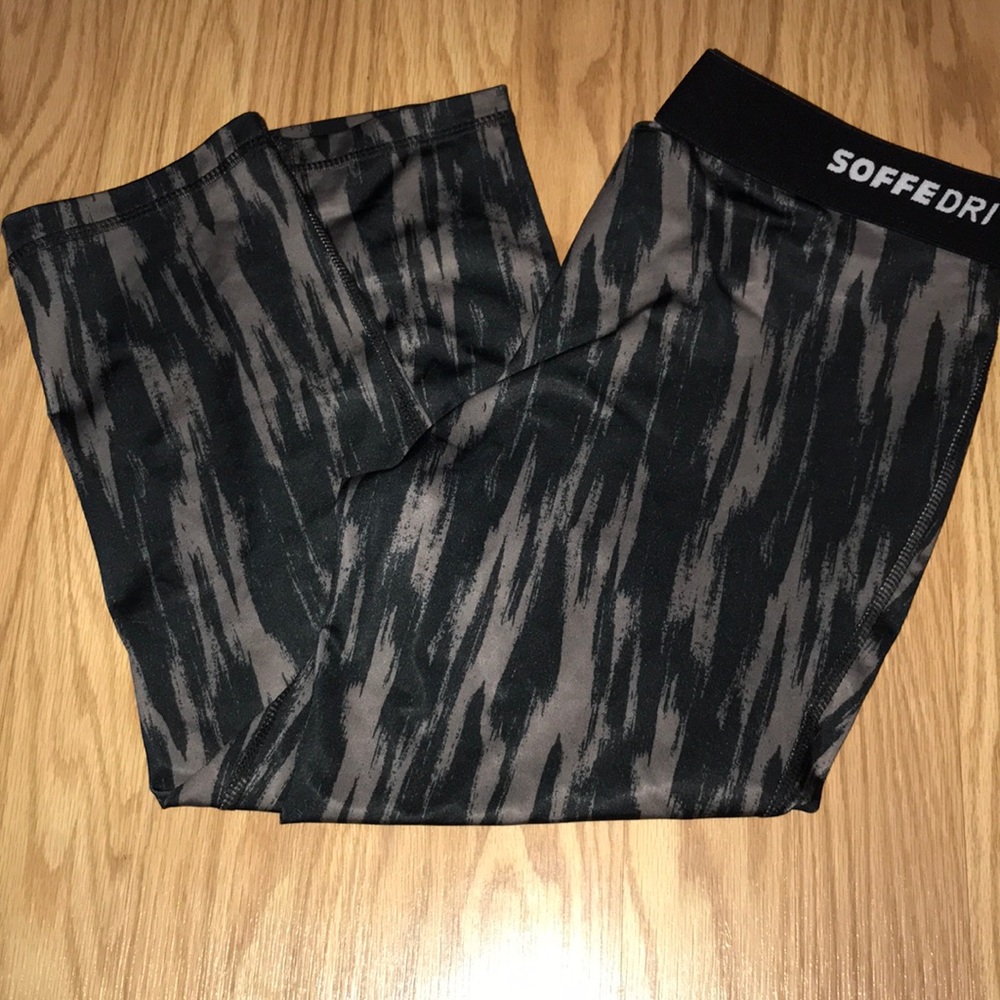 SOFFE DRI Workout Capris